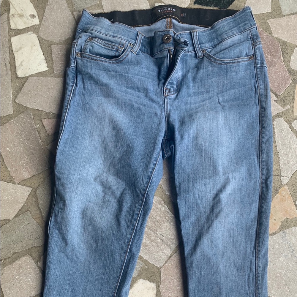 Torrid Capris